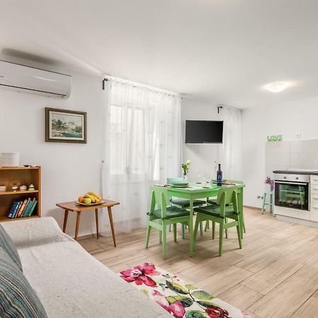 Adeona Apartments Рийека Екстериор снимка